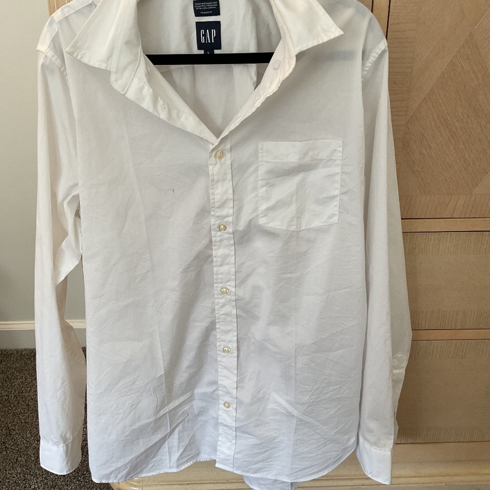 Men’s Gap casual dress shirt- white